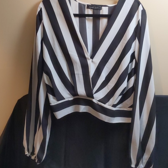 Blouse - Picture 4 of 6